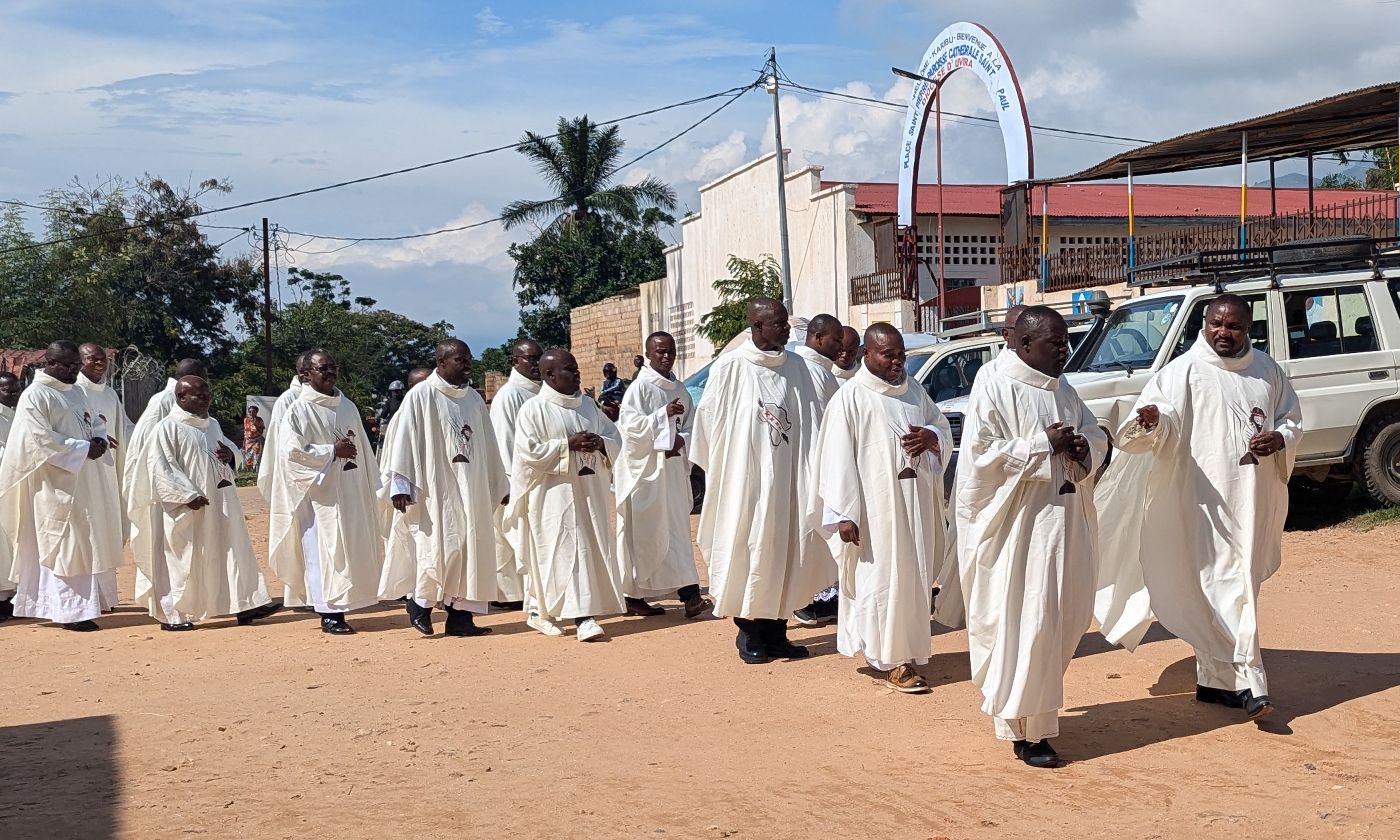 Eglise : Deux Acolytes seront ordonnés diacres ce dimanche 8 février à la place Saint-Pierre de la Paroisse Cathédrale Saint-Paul d’Uvira