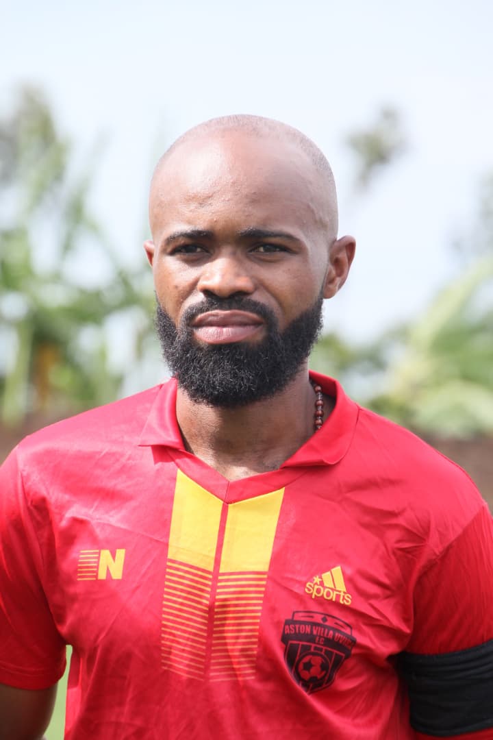 Match amical pour la paix et la cohésion sociale : «Malgré la défaite, cet événement démontre la paix et l’unité au sein de notre Diocèse», (Cédric Matenga, capitaine de l’équipe des papas Catholiques.)